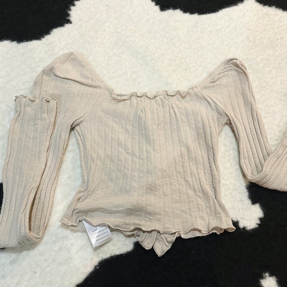 Urban Outfitters Shirt - Picture 3 of 3